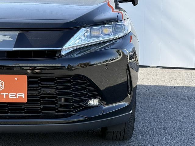 ハリアーハイブリッド プレミアム　メタル　アンド　レザーパッケージ　禁煙車　ムーンルーフ　インテリジェントクリアランスソナー　純正８インチナビ　バックカメラ　快適温熱シート　ベンチレーション　黒革シート　パワーバックドア　セーフティセンス　ビルトインＥＴＣ２．０（25枚目）