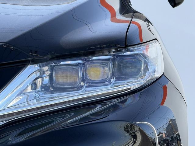 ハリアーハイブリッド プレミアム　メタル　アンド　レザーパッケージ　禁煙車　ムーンルーフ　インテリジェントクリアランスソナー　純正８インチナビ　バックカメラ　快適温熱シート　ベンチレーション　黒革シート　パワーバックドア　セーフティセンス　ビルトインＥＴＣ２．０（26枚目）