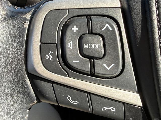 ハリアーハイブリッド プレミアム　メタル　アンド　レザーパッケージ　禁煙車　ムーンルーフ　インテリジェントクリアランスソナー　純正８インチナビ　バックカメラ　快適温熱シート　ベンチレーション　黒革シート　パワーバックドア　セーフティセンス　ビルトインＥＴＣ２．０（47枚目）