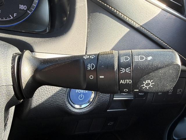 ハリアーハイブリッド プレミアム　メタル　アンド　レザーパッケージ　禁煙車　ムーンルーフ　インテリジェントクリアランスソナー　純正８インチナビ　バックカメラ　快適温熱シート　ベンチレーション　黒革シート　パワーバックドア　セーフティセンス　ビルトインＥＴＣ２．０（49枚目）