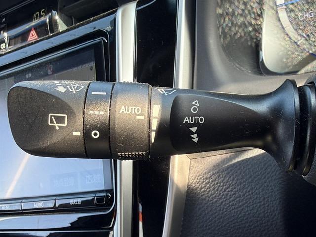 ハリアーハイブリッド プレミアム　メタル　アンド　レザーパッケージ　禁煙車　ムーンルーフ　インテリジェントクリアランスソナー　純正８インチナビ　バックカメラ　快適温熱シート　ベンチレーション　黒革シート　パワーバックドア　セーフティセンス　ビルトインＥＴＣ２．０（50枚目）