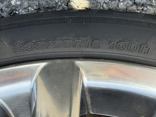 ハリアーハイブリッド プレミアム　メタル　アンド　レザーパッケージ　禁煙車　ムーンルーフ　インテリジェントクリアランスソナー　純正８インチナビ　バックカメラ　快適温熱シート　ベンチレーション　黒革シート　パワーバックドア　セーフティセンス　ビルトインＥＴＣ２．０（71枚目）