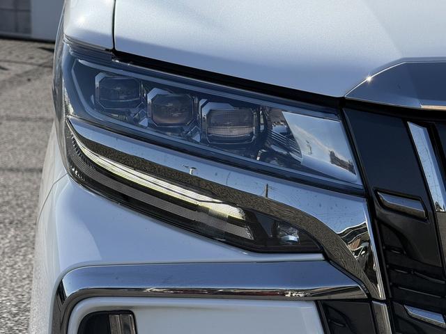 アルファード ２．５Ｓ　タイプゴールド　ワンオーナー　禁煙車　純正ＪＢＬプレミアムサウンドナビ　１３型リアモニター　パワーバックドア　３６０度カメラ　ブラインドスポットモニター　デジタルインナーミラー　衝突軽減　運転支援　両側電動スライド（12枚目）
