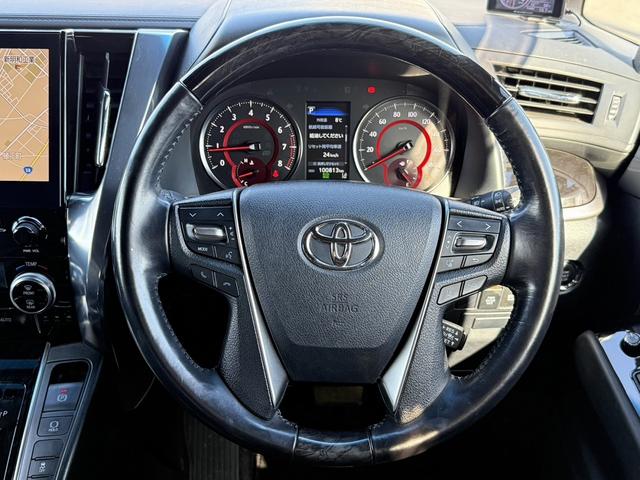 アルファード ２．５Ｓ　タイプゴールド　ワンオーナー　禁煙車　純正ＪＢＬプレミアムサウンドナビ　１３型リアモニター　パワーバックドア　３６０度カメラ　ブラインドスポットモニター　デジタルインナーミラー　衝突軽減　運転支援　両側電動スライド（19枚目）