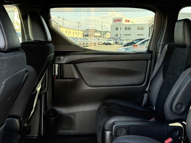 アルファード ２．５Ｓ　タイプゴールド　ワンオーナー　禁煙車　純正ＪＢＬプレミアムサウンドナビ　１３型リアモニター　パワーバックドア　３６０度カメラ　ブラインドスポットモニター　デジタルインナーミラー　衝突軽減　運転支援　両側電動スライド（43枚目）