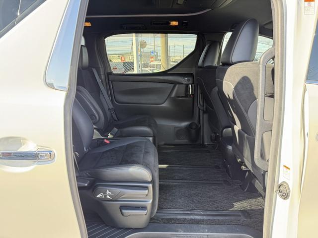 アルファード ２．５Ｓ　タイプゴールド　ワンオーナー　禁煙車　純正ＪＢＬプレミアムサウンドナビ　１３型リアモニター　パワーバックドア　３６０度カメラ　ブラインドスポットモニター　デジタルインナーミラー　衝突軽減　運転支援　両側電動スライド（46枚目）