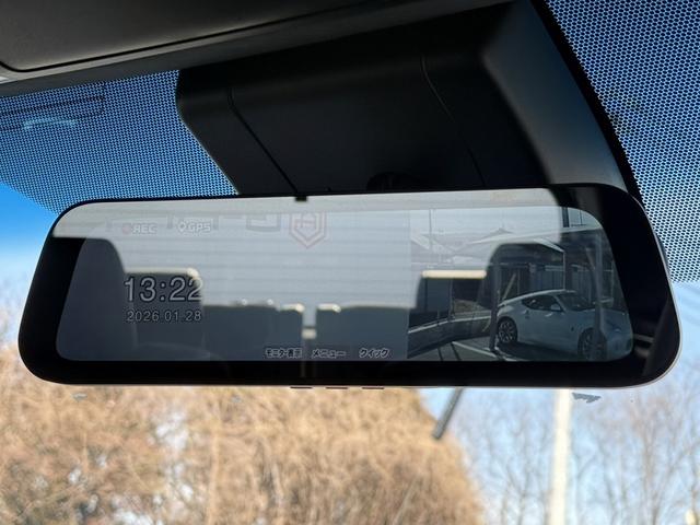 アルファード ２．５Ｓ　タイプゴールド　ワンオーナー　禁煙車　純正ＪＢＬプレミアムサウンドナビ　１３型リアモニター　パワーバックドア　３６０度カメラ　ブラインドスポットモニター　デジタルインナーミラー　衝突軽減　運転支援　両側電動スライド（70枚目）
