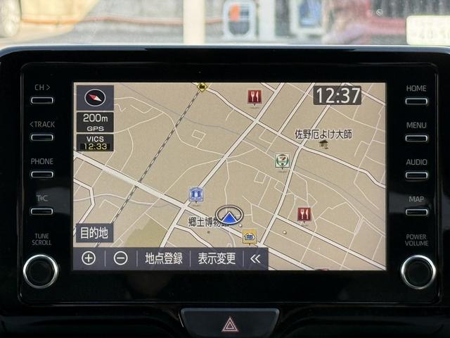 ヤリス ハイブリッドＺ　禁煙車　モデリスタエアロ　純正８インチディスプレイ　バックカメラ　フルセグ　衝突軽減ブレーキ　運転支援システム　オートマチックハイビーム　純正ビルトインＥＴＣ２．０　レーダークルーズ　シートヒーター（4枚目）