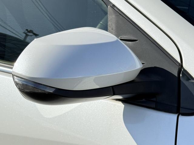 ヤリス ハイブリッドＺ　禁煙車　モデリスタエアロ　純正８インチディスプレイ　バックカメラ　フルセグ　衝突軽減ブレーキ　運転支援システム　オートマチックハイビーム　純正ビルトインＥＴＣ２．０　レーダークルーズ　シートヒーター（29枚目）