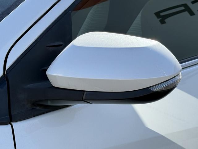 ヤリス ハイブリッドＺ　禁煙車　モデリスタエアロ　純正８インチディスプレイ　バックカメラ　フルセグ　衝突軽減ブレーキ　運転支援システム　オートマチックハイビーム　純正ビルトインＥＴＣ２．０　レーダークルーズ　シートヒーター（30枚目）