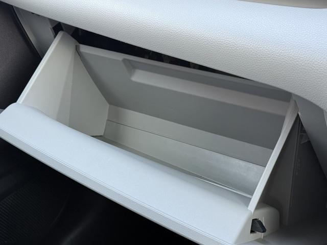 ヤリス ハイブリッドＺ　禁煙車　モデリスタエアロ　純正８インチディスプレイ　バックカメラ　フルセグ　衝突軽減ブレーキ　運転支援システム　オートマチックハイビーム　純正ビルトインＥＴＣ２．０　レーダークルーズ　シートヒーター（65枚目）