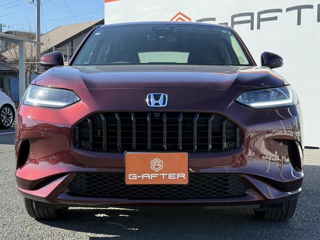 ＺＲ－Ｖ ｅ：ＨＥＶ　Ｚ　禁煙車　純正１１．４インチナビ　ＢＯＳＥサウンド　赤革シート　アラウンドビューカメラ　フルセグ　衝突権限ブレーキ　ステアリングヒーター　電動リアゲート　ビルドインＥＴＣ２．０　パワーシート　ＬＥＤ（8枚目）