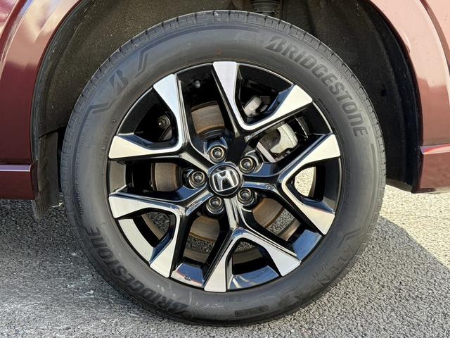 ＺＲ－Ｖ ｅ：ＨＥＶ　Ｚ　禁煙車　純正１１．４インチナビ　ＢＯＳＥサウンド　赤革シート　アラウンドビューカメラ　フルセグ　衝突権限ブレーキ　ステアリングヒーター　電動リアゲート　ビルドインＥＴＣ２．０　パワーシート　ＬＥＤ（32枚目）