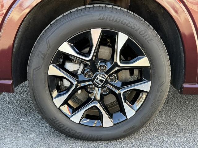 ＺＲ－Ｖ ｅ：ＨＥＶ　Ｚ　禁煙車　純正１１．４インチナビ　ＢＯＳＥサウンド　赤革シート　アラウンドビューカメラ　フルセグ　衝突権限ブレーキ　ステアリングヒーター　電動リアゲート　ビルドインＥＴＣ２．０　パワーシート　ＬＥＤ（33枚目）