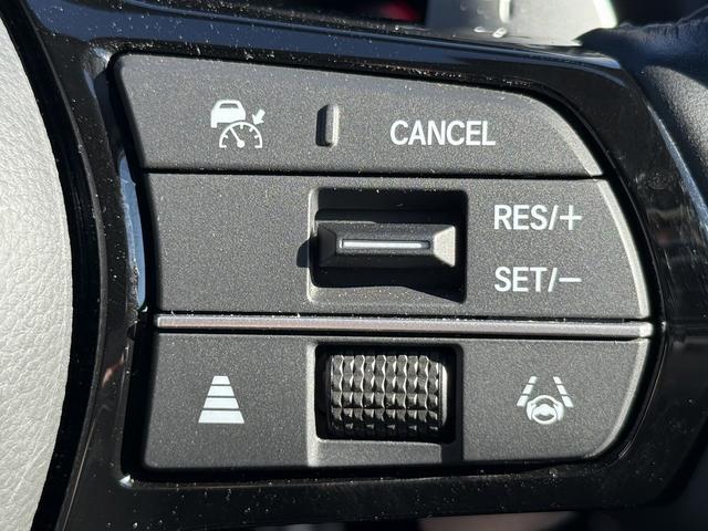 ＺＲ－Ｖ ｅ：ＨＥＶ　Ｚ　禁煙車　純正１１．４インチナビ　ＢＯＳＥサウンド　赤革シート　アラウンドビューカメラ　フルセグ　衝突権限ブレーキ　ステアリングヒーター　電動リアゲート　ビルドインＥＴＣ２．０　パワーシート　ＬＥＤ（50枚目）