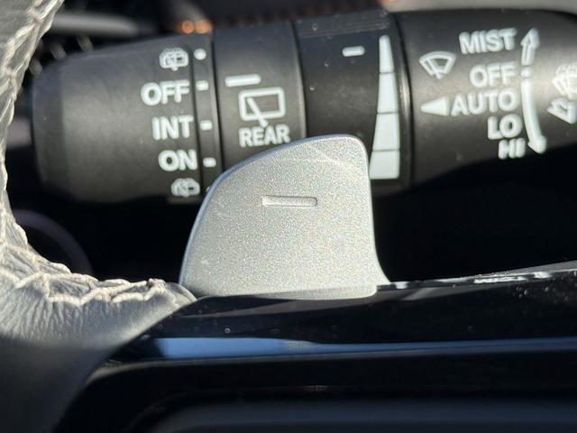 ＺＲ－Ｖ ｅ：ＨＥＶ　Ｚ　禁煙車　純正１１．４インチナビ　ＢＯＳＥサウンド　赤革シート　アラウンドビューカメラ　フルセグ　衝突権限ブレーキ　ステアリングヒーター　電動リアゲート　ビルドインＥＴＣ２．０　パワーシート　ＬＥＤ（53枚目）