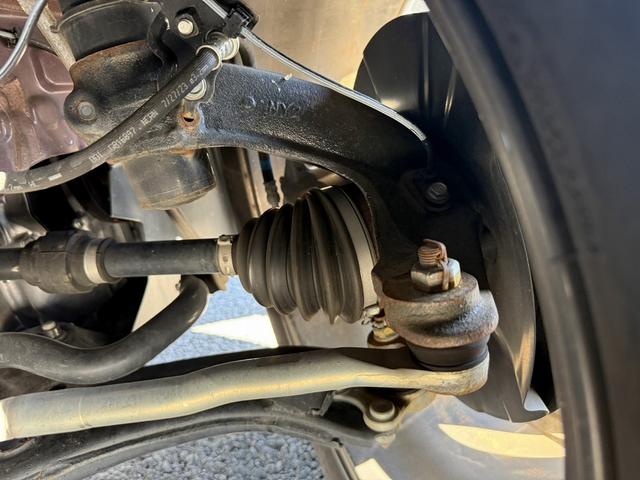 ＺＲ－Ｖ ｅ：ＨＥＶ　Ｚ　禁煙車　純正１１．４インチナビ　ＢＯＳＥサウンド　赤革シート　アラウンドビューカメラ　フルセグ　衝突権限ブレーキ　ステアリングヒーター　電動リアゲート　ビルドインＥＴＣ２．０　パワーシート　ＬＥＤ（75枚目）