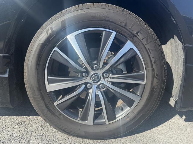 ハリアーハイブリッド Ｇ　禁煙車　モデリスタフルエアロ　純正８インチナビ　バックカメラ　ブラインドスポットモニター　衝突軽減ブレーキ　運転支援システム　電動リアゲート　パワーシート　ハーフレザー　ビルドインＥＴＣ　ＬＥＤ（14枚目）