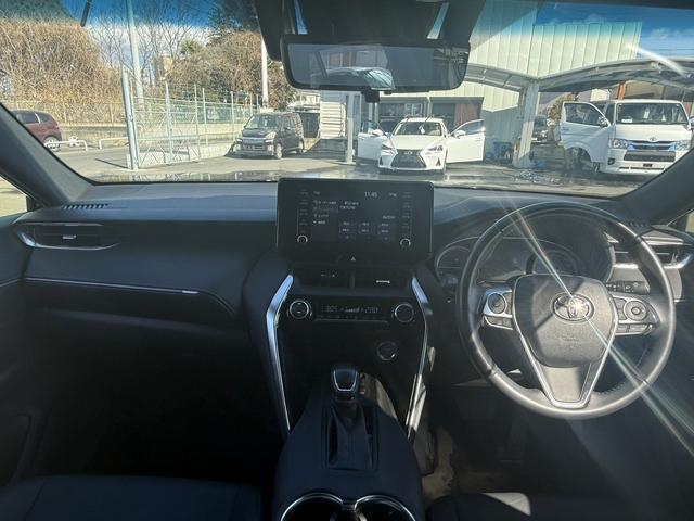 ハリアーハイブリッド Ｇ　禁煙車　モデリスタフルエアロ　純正８インチナビ　バックカメラ　ブラインドスポットモニター　衝突軽減ブレーキ　運転支援システム　電動リアゲート　パワーシート　ハーフレザー　ビルドインＥＴＣ　ＬＥＤ（18枚目）