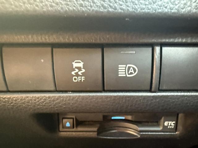 ハリアーハイブリッド Ｇ　禁煙車　モデリスタフルエアロ　純正８インチナビ　バックカメラ　ブラインドスポットモニター　衝突軽減ブレーキ　運転支援システム　電動リアゲート　パワーシート　ハーフレザー　ビルドインＥＴＣ　ＬＥＤ（52枚目）