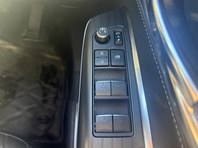 ハリアーハイブリッド Ｇ　禁煙車　モデリスタフルエアロ　純正８インチナビ　バックカメラ　ブラインドスポットモニター　衝突軽減ブレーキ　運転支援システム　電動リアゲート　パワーシート　ハーフレザー　ビルドインＥＴＣ　ＬＥＤ（53枚目）