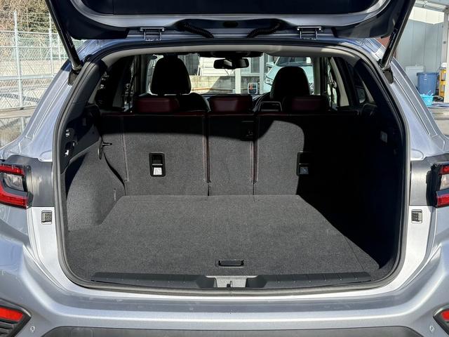 レヴォーグ ＳＴＩスポーツ　ＥＸ　禁煙車　純正１１．６インチナビ　黒革シート　フルセグ　フロント・サイド・バックカメラ　衝突軽減ブレーキ　アダプティブクルーズコントロール　電動Ｒゲート　シートヒーター　パワーシート　Ｂｌｕｅｔｏｏｔｈ（17枚目）