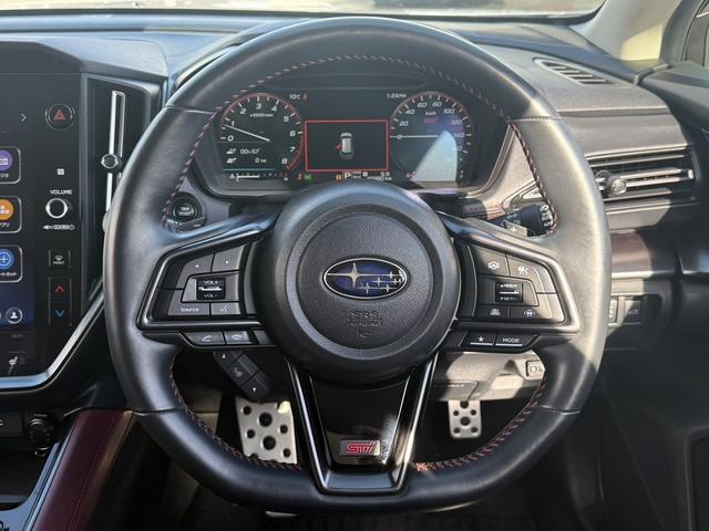 レヴォーグ ＳＴＩスポーツ　ＥＸ　禁煙車　純正１１．６インチナビ　黒革シート　フルセグ　フロント・サイド・バックカメラ　衝突軽減ブレーキ　アダプティブクルーズコントロール　電動Ｒゲート　シートヒーター　パワーシート　Ｂｌｕｅｔｏｏｔｈ（19枚目）