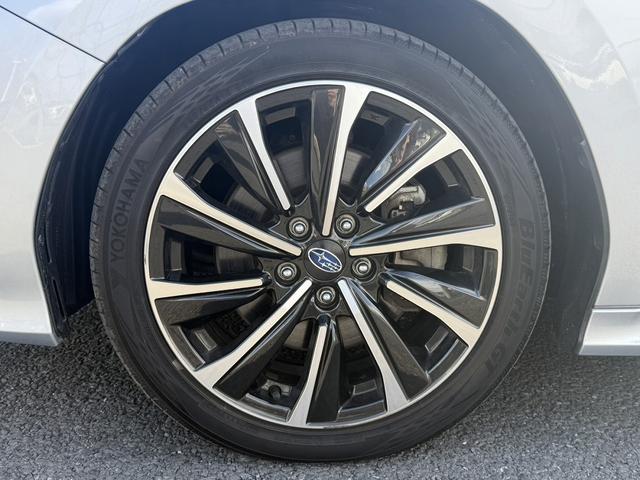 レヴォーグ ＳＴＩスポーツ　ＥＸ　禁煙車　純正１１．６インチナビ　黒革シート　フルセグ　フロント・サイド・バックカメラ　衝突軽減ブレーキ　アダプティブクルーズコントロール　電動Ｒゲート　シートヒーター　パワーシート　Ｂｌｕｅｔｏｏｔｈ（31枚目）