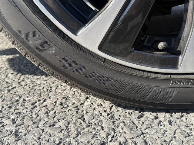 レヴォーグ ＳＴＩスポーツ　ＥＸ　禁煙車　純正１１．６インチナビ　黒革シート　フルセグ　フロント・サイド・バックカメラ　衝突軽減ブレーキ　アダプティブクルーズコントロール　電動Ｒゲート　シートヒーター　パワーシート　Ｂｌｕｅｔｏｏｔｈ（33枚目）