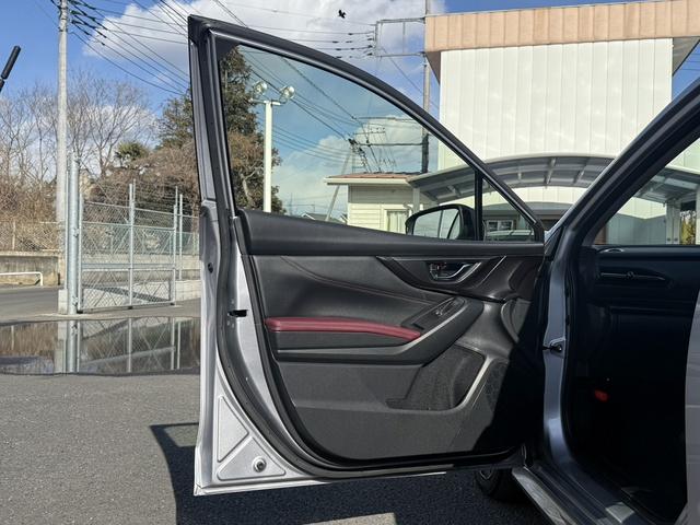 レヴォーグ ＳＴＩスポーツ　ＥＸ　禁煙車　純正１１．６インチナビ　黒革シート　フルセグ　フロント・サイド・バックカメラ　衝突軽減ブレーキ　アダプティブクルーズコントロール　電動Ｒゲート　シートヒーター　パワーシート　Ｂｌｕｅｔｏｏｔｈ（42枚目）