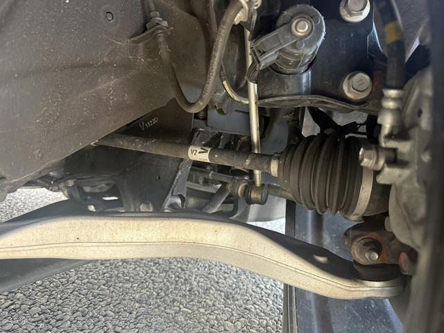 レヴォーグ ＳＴＩスポーツ　ＥＸ　禁煙車　純正１１．６インチナビ　黒革シート　フルセグ　フロント・サイド・バックカメラ　衝突軽減ブレーキ　アダプティブクルーズコントロール　電動Ｒゲート　シートヒーター　パワーシート　Ｂｌｕｅｔｏｏｔｈ（72枚目）