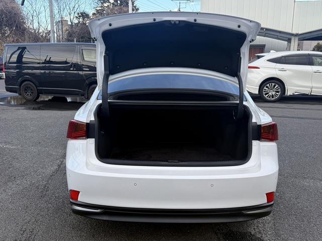 ���Ǝҗl�ւ̔̔��͂��f�肳���Ă��������܂��B�@�Ԍ������ԗ��̏ꍇ�́A�Ԍ����擾�������x�������z�ŕ\�����Ă���܂��B