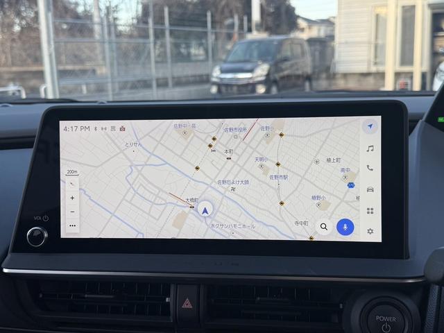 プリウス Ｚ　禁煙車　ワンオーナー　モデリスタエアロ　純正１２．３インチディスプレイ　ベンチレーション付メモリーパワーシート　パワーテールゲート　衝突軽減ブレーキ　自動駐車システム　運転支援システム　ＥＴＣ２．０（4枚目）