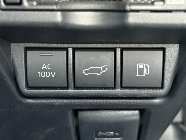 プリウス Ｚ　禁煙車　ワンオーナー　モデリスタエアロ　純正１２．３インチディスプレイ　ベンチレーション付メモリーパワーシート　パワーテールゲート　衝突軽減ブレーキ　自動駐車システム　運転支援システム　ＥＴＣ２．０（7枚目）