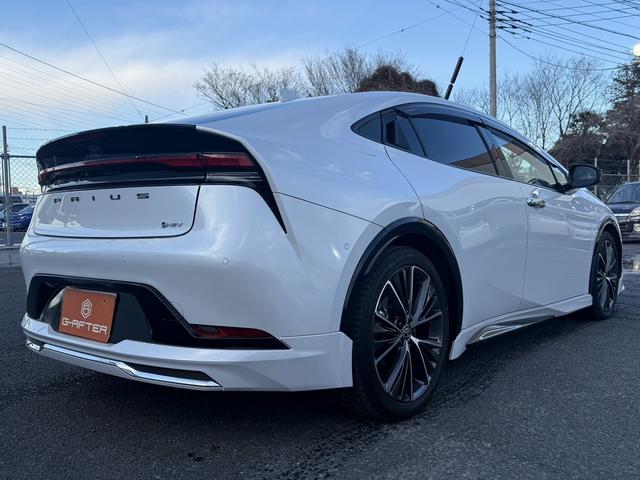 プリウス Ｚ　禁煙車　ワンオーナー　モデリスタエアロ　純正１２．３インチディスプレイ　ベンチレーション付メモリーパワーシート　パワーテールゲート　衝突軽減ブレーキ　自動駐車システム　運転支援システム　ＥＴＣ２．０（11枚目）