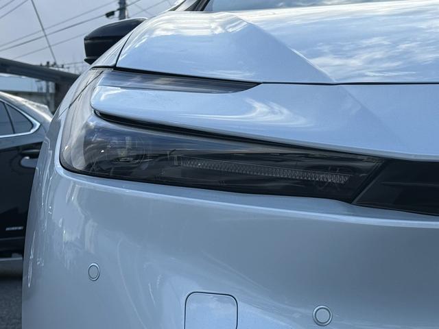 プリウス Ｚ　禁煙車　ワンオーナー　モデリスタエアロ　純正１２．３インチディスプレイ　ベンチレーション付メモリーパワーシート　パワーテールゲート　衝突軽減ブレーキ　自動駐車システム　運転支援システム　ＥＴＣ２．０（19枚目）