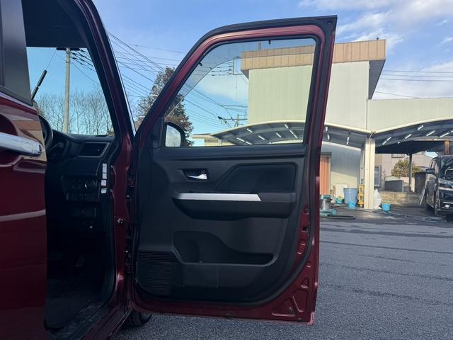 ルーミー カスタムＧ　禁煙車　純正９インチディスプレイ　アラウンドビューモニター　フルセグ　両側電動スライドドア　衝突軽減ブレーキ　ＥＴＣ　アイドリングストップ　クリアランスソナー　純正１４インチアルミホイール　ＬＥＤ（37枚目）