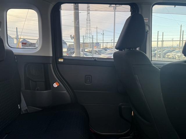 ルーミー カスタムＧ　禁煙車　純正９インチディスプレイ　アラウンドビューモニター　フルセグ　両側電動スライドドア　衝突軽減ブレーキ　ＥＴＣ　アイドリングストップ　クリアランスソナー　純正１４インチアルミホイール　ＬＥＤ（39枚目）