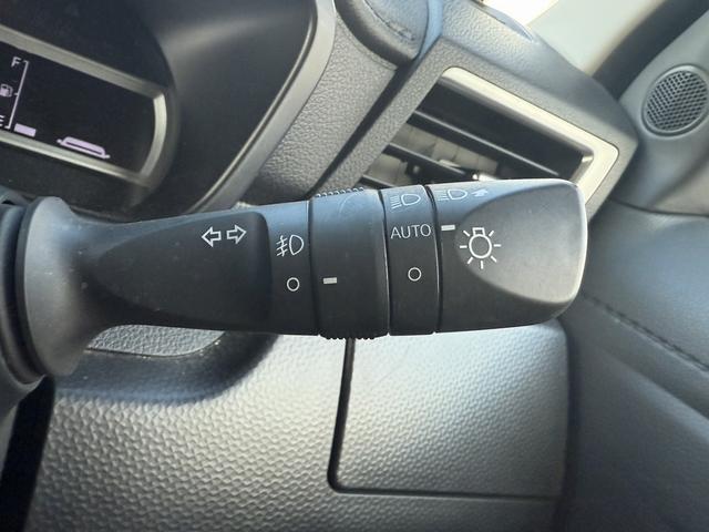 ルーミー カスタムＧ　禁煙車　純正９インチディスプレイ　アラウンドビューモニター　フルセグ　両側電動スライドドア　衝突軽減ブレーキ　ＥＴＣ　アイドリングストップ　クリアランスソナー　純正１４インチアルミホイール　ＬＥＤ（54枚目）