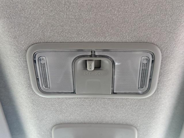 ルーミー カスタムＧ　禁煙車　純正９インチディスプレイ　アラウンドビューモニター　フルセグ　両側電動スライドドア　衝突軽減ブレーキ　ＥＴＣ　アイドリングストップ　クリアランスソナー　純正１４インチアルミホイール　ＬＥＤ（66枚目）