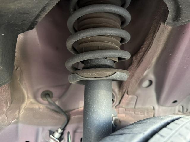 ルーミー カスタムＧ　禁煙車　純正９インチディスプレイ　アラウンドビューモニター　フルセグ　両側電動スライドドア　衝突軽減ブレーキ　ＥＴＣ　アイドリングストップ　クリアランスソナー　純正１４インチアルミホイール　ＬＥＤ（69枚目）