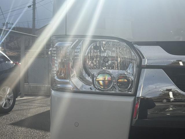 ハイエースバン 　スーパーＧＬ　禁煙車　ワンオーナー　モデリスタエアロ　純正ナビ　３６０度カメラ　コーナーセンサー　衝突軽減ブレーキ　運転支援システム　ビルトインＥＴＣ　オートエアコン　スマートキーエントリー（19枚目）