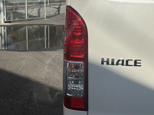 ハイエースバン 　スーパーＧＬ　禁煙車　ワンオーナー　モデリスタエアロ　純正ナビ　３６０度カメラ　コーナーセンサー　衝突軽減ブレーキ　運転支援システム　ビルトインＥＴＣ　オートエアコン　スマートキーエントリー（21枚目）