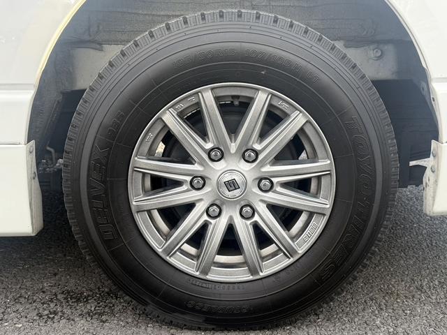 ハイエースバン 　スーパーＧＬ　禁煙車　ワンオーナー　モデリスタエアロ　純正ナビ　３６０度カメラ　コーナーセンサー　衝突軽減ブレーキ　運転支援システム　ビルトインＥＴＣ　オートエアコン　スマートキーエントリー（24枚目）