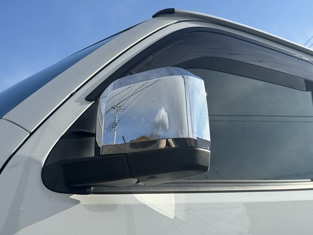 ハイエースバン 　スーパーＧＬ　禁煙車　ワンオーナー　モデリスタエアロ　純正ナビ　３６０度カメラ　コーナーセンサー　衝突軽減ブレーキ　運転支援システム　ビルトインＥＴＣ　オートエアコン　スマートキーエントリー（26枚目）