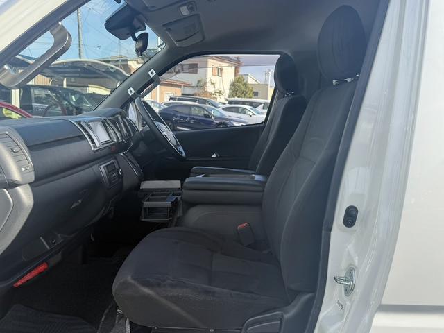 ハイエースバン 　スーパーＧＬ　禁煙車　ワンオーナー　モデリスタエアロ　純正ナビ　３６０度カメラ　コーナーセンサー　衝突軽減ブレーキ　運転支援システム　ビルトインＥＴＣ　オートエアコン　スマートキーエントリー（47枚目）