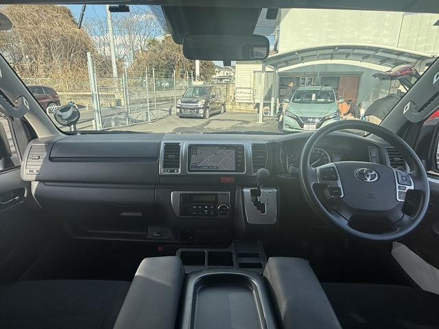 ハイエースバン 　スーパーＧＬ　禁煙車　ワンオーナー　モデリスタエアロ　純正ナビ　３６０度カメラ　コーナーセンサー　衝突軽減ブレーキ　運転支援システム　ビルトインＥＴＣ　オートエアコン　スマートキーエントリー（49枚目）