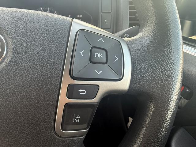 ハイエースバン 　スーパーＧＬ　禁煙車　ワンオーナー　モデリスタエアロ　純正ナビ　３６０度カメラ　コーナーセンサー　衝突軽減ブレーキ　運転支援システム　ビルトインＥＴＣ　オートエアコン　スマートキーエントリー（52枚目）