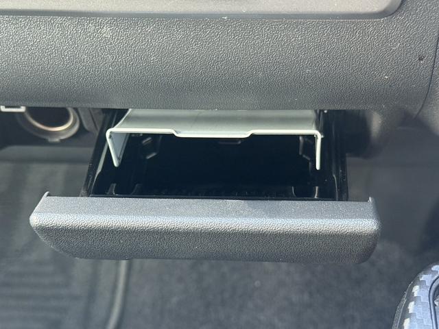 ハイエースバン 　スーパーＧＬ　禁煙車　ワンオーナー　モデリスタエアロ　純正ナビ　３６０度カメラ　コーナーセンサー　衝突軽減ブレーキ　運転支援システム　ビルトインＥＴＣ　オートエアコン　スマートキーエントリー（63枚目）