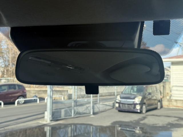 ハイエースバン 　スーパーＧＬ　禁煙車　ワンオーナー　モデリスタエアロ　純正ナビ　３６０度カメラ　コーナーセンサー　衝突軽減ブレーキ　運転支援システム　ビルトインＥＴＣ　オートエアコン　スマートキーエントリー（67枚目）